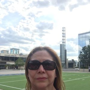 Meet your Posher, Tania